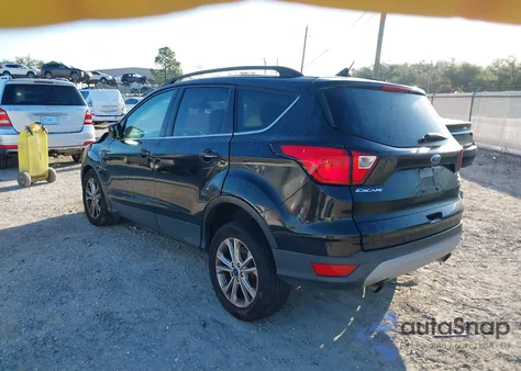 2019 Ford Escape Se z USA, uszkodzony, nr VIN 1FMCU9GD5KUA68896